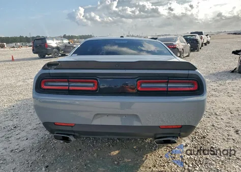 2022 Dodge Challenger R/T from USA, damaged, VIN 2C3CDZBT2NH195300